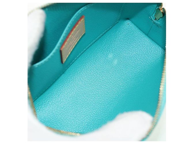 LOUIS VUITTON Pochette Cosmetica Vernis Blu Lagon M91747 LV Auth 152671V - vista 10