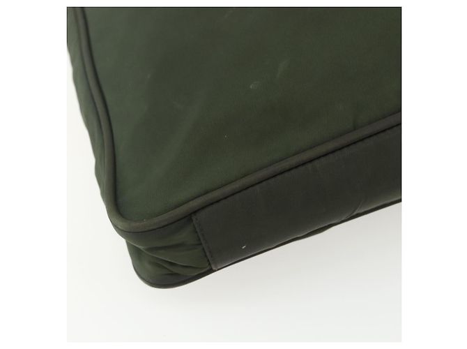 Borsa Tote Prada in Nylon Verde Argento Auth 151686 - vista 14