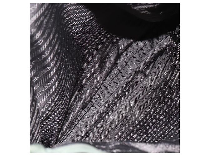 Borsa Tote Prada in Nylon Verde Argento Auth 151686 - vista 22
