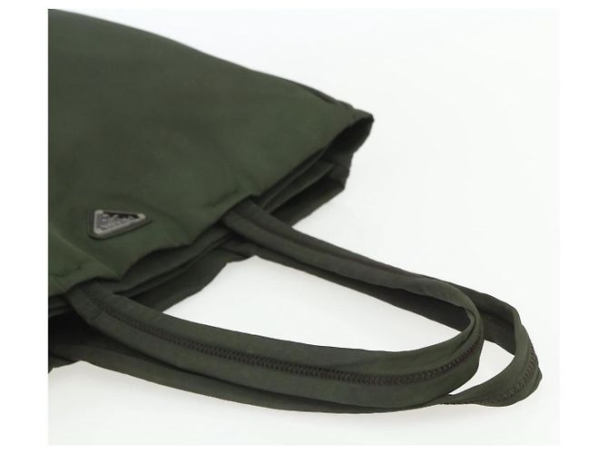 Borsa Tote Prada in Nylon Verde Argento Auth 151686 - vista 7