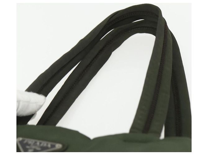 Borsa Tote Prada in Nylon Verde Argento Auth 151686 - vista 8