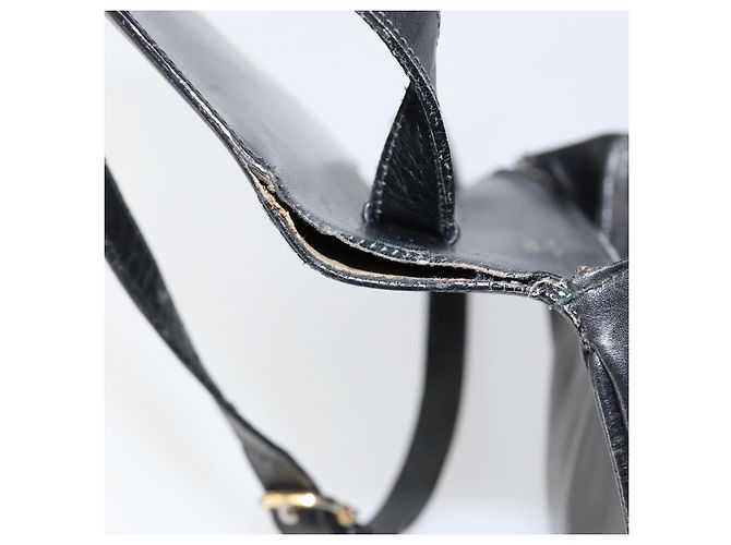 Borsa a spalla CÉLINE Carrozza in pelle nera e oro Auth ar13797 Nero D'oro - vista 10