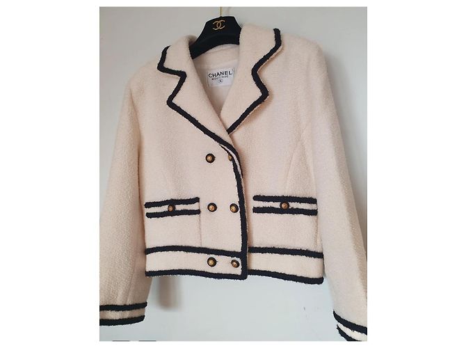 Chanel Collection Jacket Beige - view 3