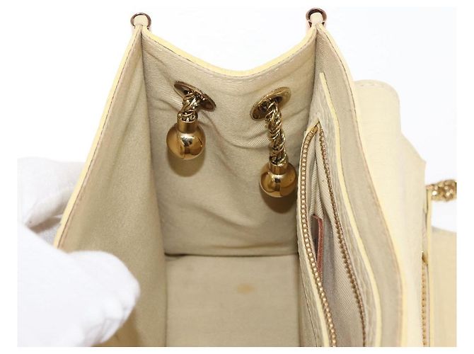 Chloé Borsa a Spalla Chloe Sally in Pelle Beige Oro Auth bs29994 D'oro - vista 21