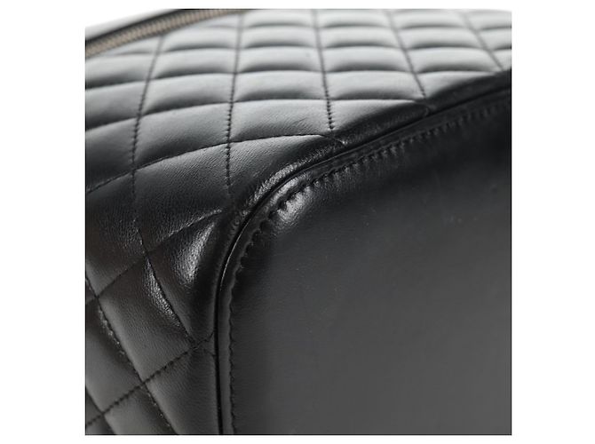 Vanity CHANEL Pochette Matelassé in Pelle di Agnello Nera Argento CC Auth 142565M Nero - vista 10