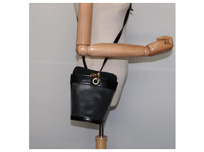 Borsa a Spalla Gancini in Vinile Nero e Oro Auth 145025 di Salvatore Ferragamo D'oro - vista 19