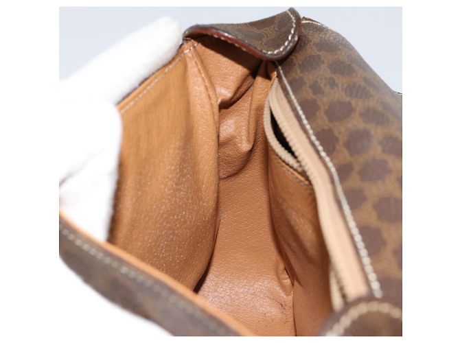 Céline Borsa a spalla circolare in tela Macadam CELINE in pelle PVC marrone oro Auth 150513 D'oro - vista 21