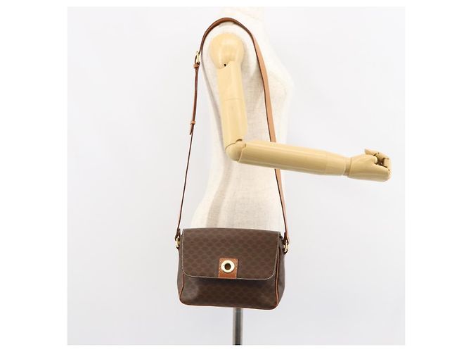 Céline Borsa a spalla circolare in tela Macadam CELINE in pelle PVC marrone oro Auth 150513 D'oro - vista 22