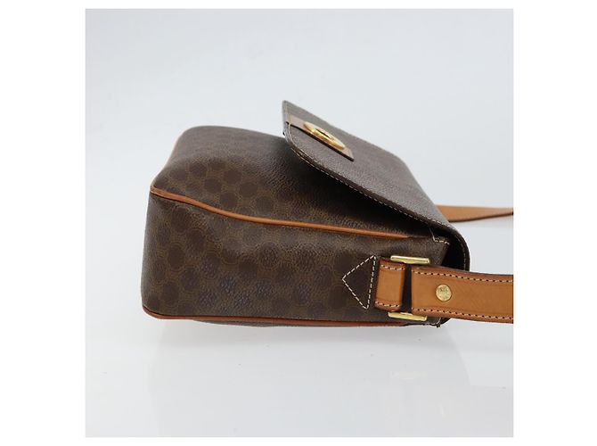 Céline Borsa a spalla circolare in tela Macadam CELINE in pelle PVC marrone oro Auth 150513 D'oro - vista 3