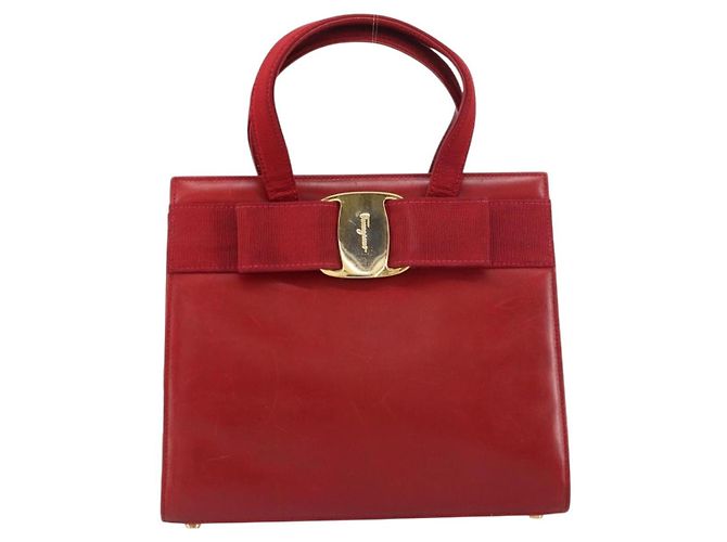 Sac à main Vala en cuir rouge et or de Salvatore Ferragamo Auth bs31710 Doré - vue 2