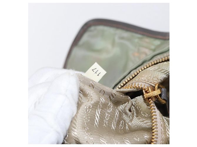 Bolsa de Ombro PRADA Nylon Verde Ouro Auth 155214 Dourado - vista 12