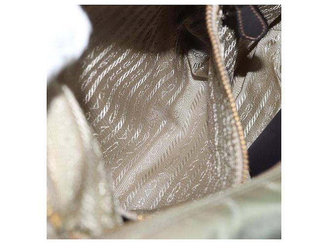 Bolsa de Ombro PRADA Nylon Verde Ouro Auth 155214 Dourado - vista 25