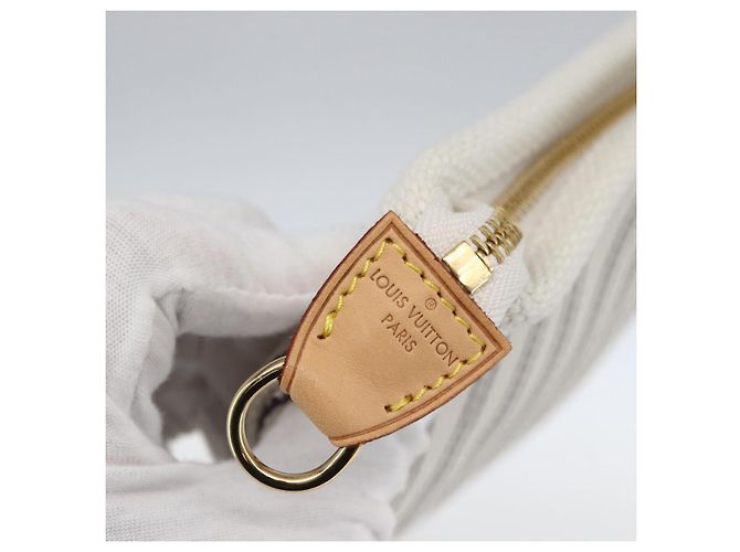 LOUIS VUITTON Antigua Pochette Platform PM Pouch Bianco M40069 LV Auth 157812V - vista 17