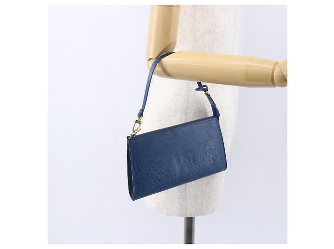 LOUIS VUITTON Epi Pochette Accessori Pouch Blu M52985 LV Auth BA8155 - vista 21