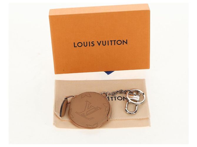 LOUIS VUITTON Mahina Portachiavi Modalità Volo Pouch Charm M00542 LV Auth 154957M Beige - vista 12