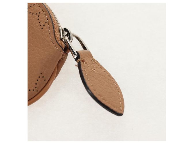 LOUIS VUITTON Mahina Portachiavi Modalità Volo Pouch Charm M00542 LV Auth 154957M Beige - vista 14