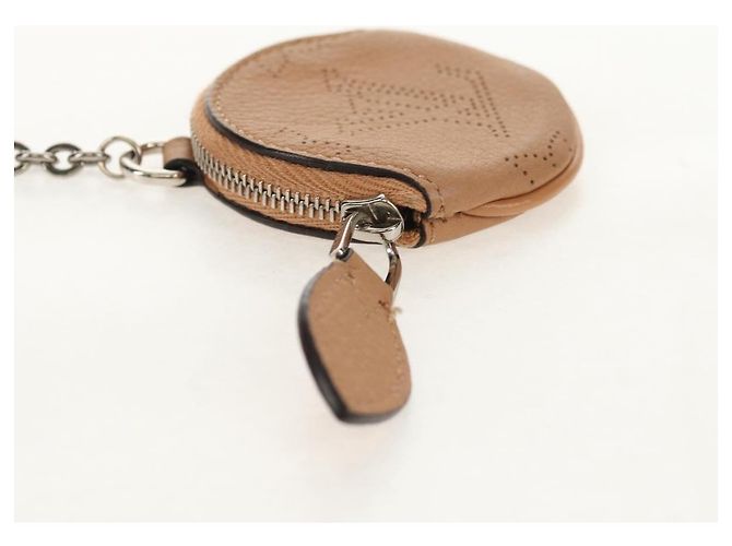 LOUIS VUITTON Mahina Portachiavi Modalità Volo Pouch Charm M00542 LV Auth 154957M Beige - vista 15