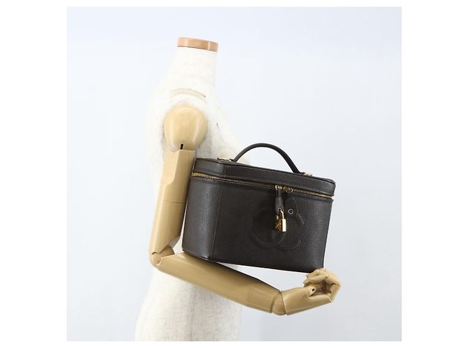 Pochette Vanity CHANEL COCO Mark in Pelle Caviar Marrone Oro CC Auth bs31399 D'oro - vista 25