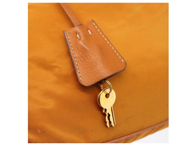 Borsa a Spalla PRADA Nylon Arancione Oro Auth 154692 D'oro - vista 10