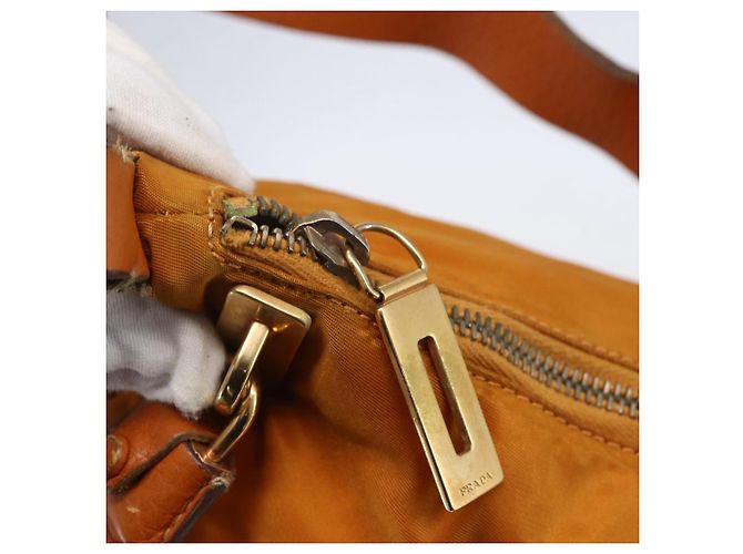 Borsa a Spalla PRADA Nylon Arancione Oro Auth 154692 D'oro - vista 19