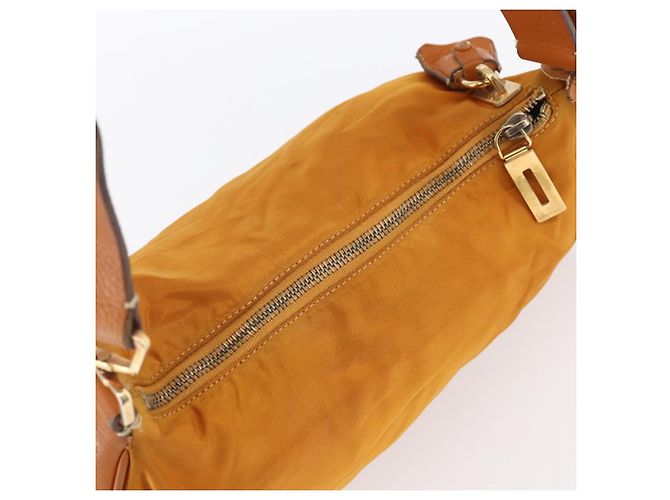 Borsa a Spalla PRADA Nylon Arancione Oro Auth 154692 D'oro - vista 6