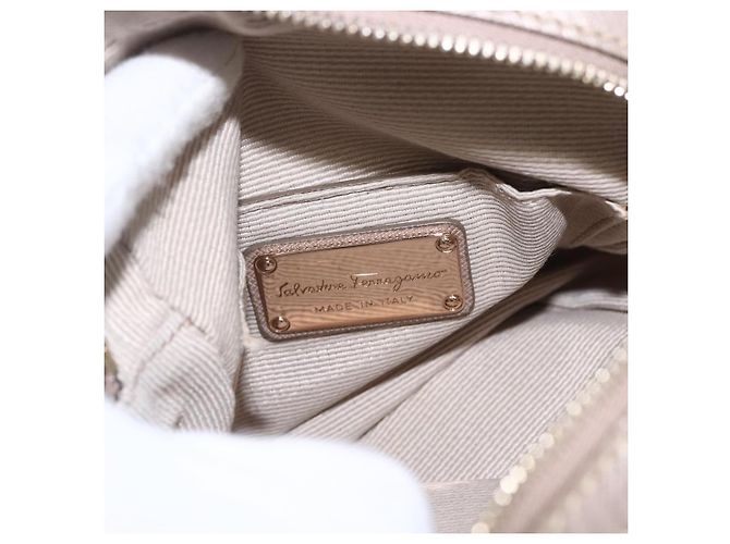Borsa a spalla Vala in nylon beige oro Auth 159964 di Salvatore Ferragamo D'oro - vista 15