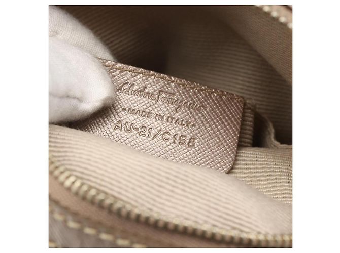 Borsa a spalla Vala in nylon beige oro Auth 159964 di Salvatore Ferragamo D'oro - vista 21