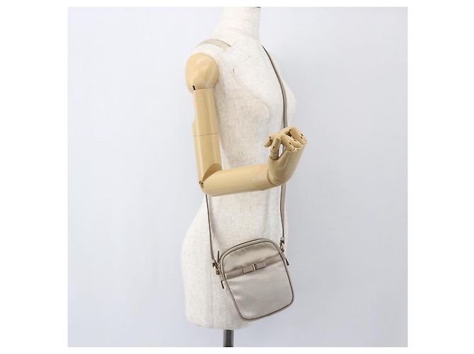 Borsa a spalla Vala in nylon beige oro Auth 159964 di Salvatore Ferragamo D'oro - vista 22