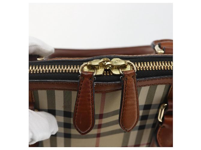 Bolsa de mão Nova Check em PVC da BURBERRY 2 vias Bege Ouro Auth fm4955 Dourado - vista 18