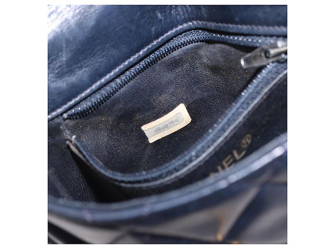 CHANEL Borsa a Spalla Matelassé in Pelle di Agnello Blu Navy Oro CC Auth 156505 D'oro - vista 12