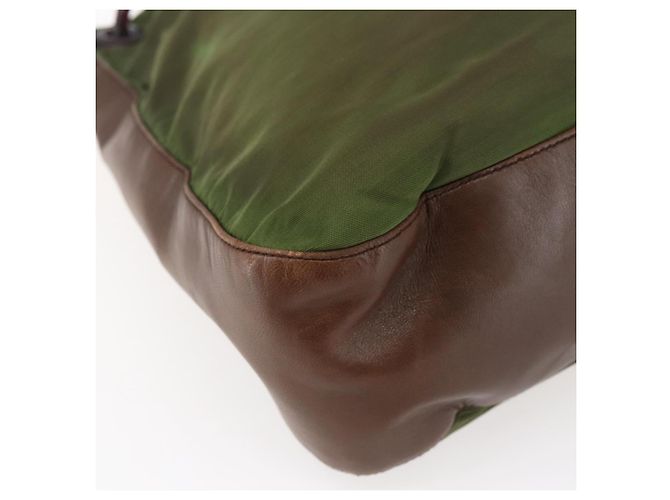 Borsa a spalla con catena Prada in nylon khaki Auth bs29881 Cachi - vista 14