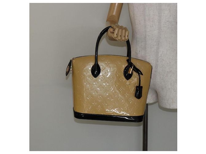 LOUIS VUITTON Borsa Tote Lockit PM Monogram Vernis Beige Nero M90251 Auth bs29224 - vista 27