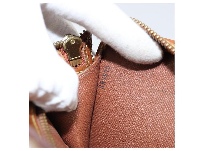 LOUIS VUITTON Pochette Uomo Epi Borsa Clutch Marrone M52528 LV Auth th6427 - vista 12