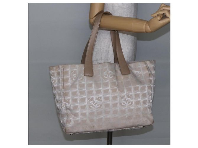 CHANEL Nuova linea di viaggio Borsa Tote in Nylon Beige CC Auth th6420 - vista 22