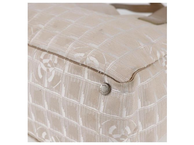 CHANEL Nuova linea di viaggio Borsa Tote in Nylon Beige CC Auth th6420 - vista 9