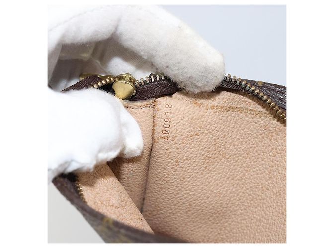 Bucket LOUIS VUITTON Monogramma Secchiello PM Pochette Accessorio LV Auth am9161 - vista 12
