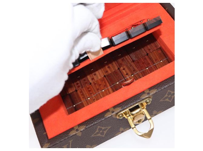 LOUIS VUITTON Conjunto de Dominó Monograma Coffret Dominó Transparente LV Auth 155106SM - vista 27