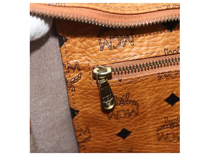 Borsa tote MCM Logogram Vicetos in pelle PVC marrone oro Auth BA8200 D'oro - vista 17