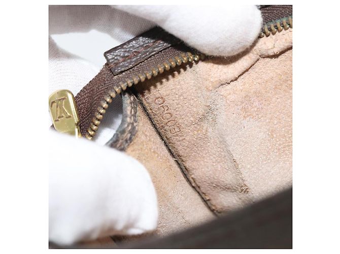 LOUIS VUITTON Poche Toilette Monogram 15 M47546 LV Auth bs31317 Monogramma - vista 18