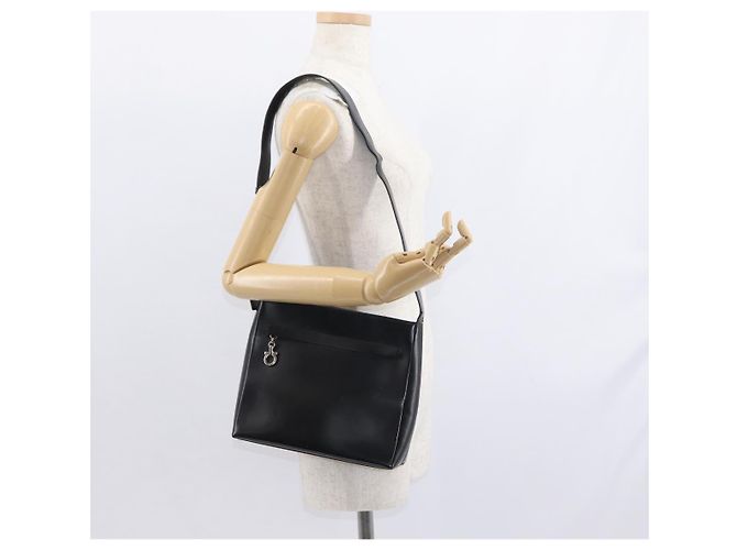 Borsa a Spalla Gancini in Pelle Nera e Argento di Salvatore Ferragamo Auth BA8223 Nero - vista 22
