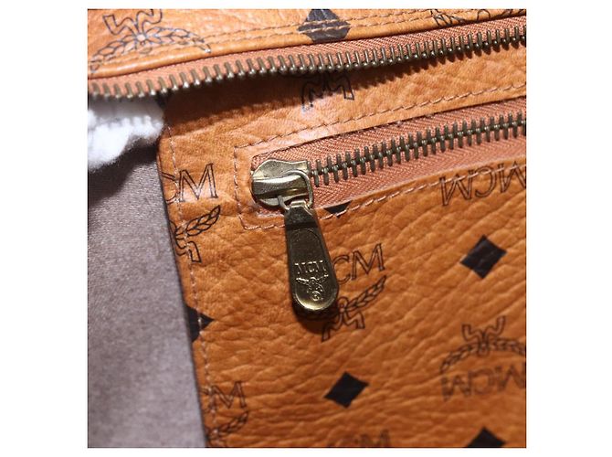 Borsa a Spalla MCM Logogram Vicetos in Pelle PVC Marrone Oro Auth gh1241 D'oro - vista 18