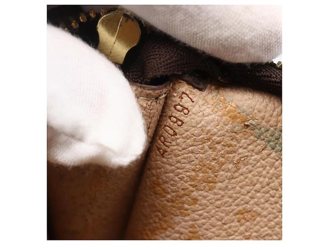 Bucket LOUIS VUITTON Monogramma Secchiello PM Pochette Accessorio LV Auth th6436 - vista 12