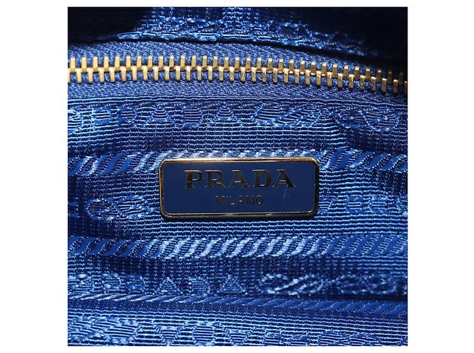 Borsa Clutch PRADA in nylon blu e oro Auth SW1822V D'oro - vista 18