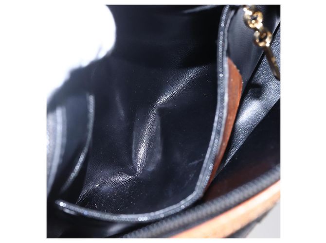 Borsa a Spalla Salvatore Ferragamo in Pelle PVC Nera Oro Auth BA7532 Nero D'oro - vista 22