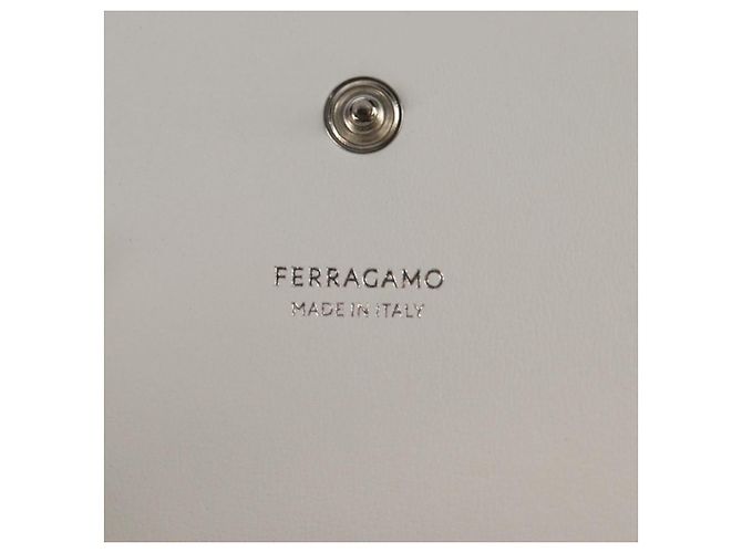 Pochette in pelle bianca e argento Auth 150881AV di Salvatore Ferragamo Bianco - vista 20