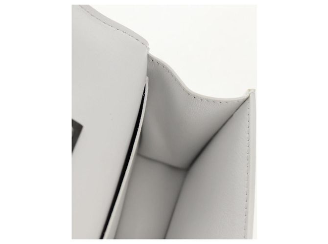 Pochette in pelle bianca e argento Auth 150881AV di Salvatore Ferragamo Bianco - vista 21