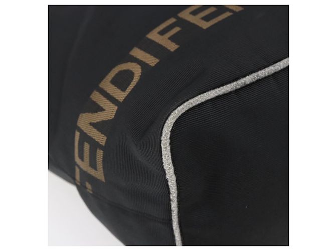Borsa a mano FENDI in nylon nero Auth ep11928 - vista 14