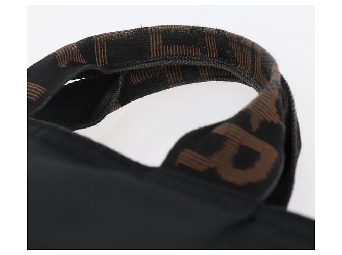 Borsa a mano FENDI in nylon nero Auth ep11928 - vista 8