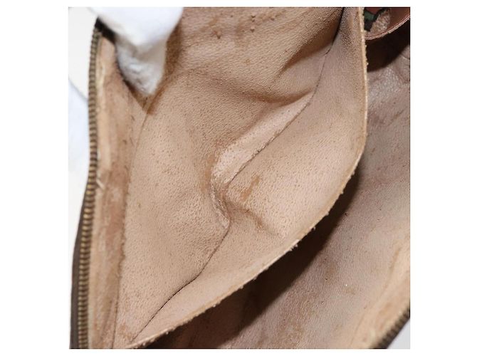 LOUIS VUITTON Trousse Demi Ronde Monogram Pouch Cosmétique M47520 LV Auth 152763 Monogramme - vue 19