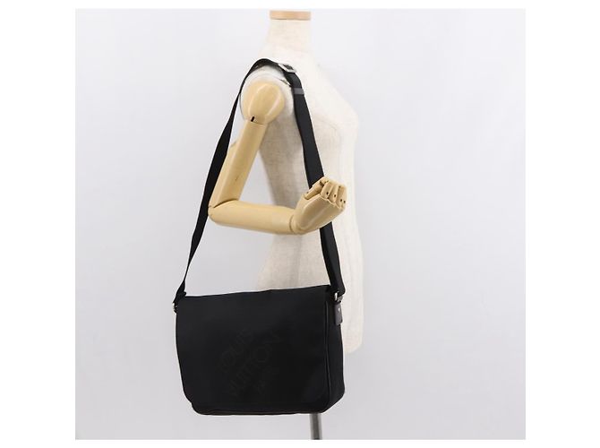 LOUIS VUITTON Borsa a Spalla Petite Message Damier Geant Nera M93618 Auth 152117 Nero - vista 24